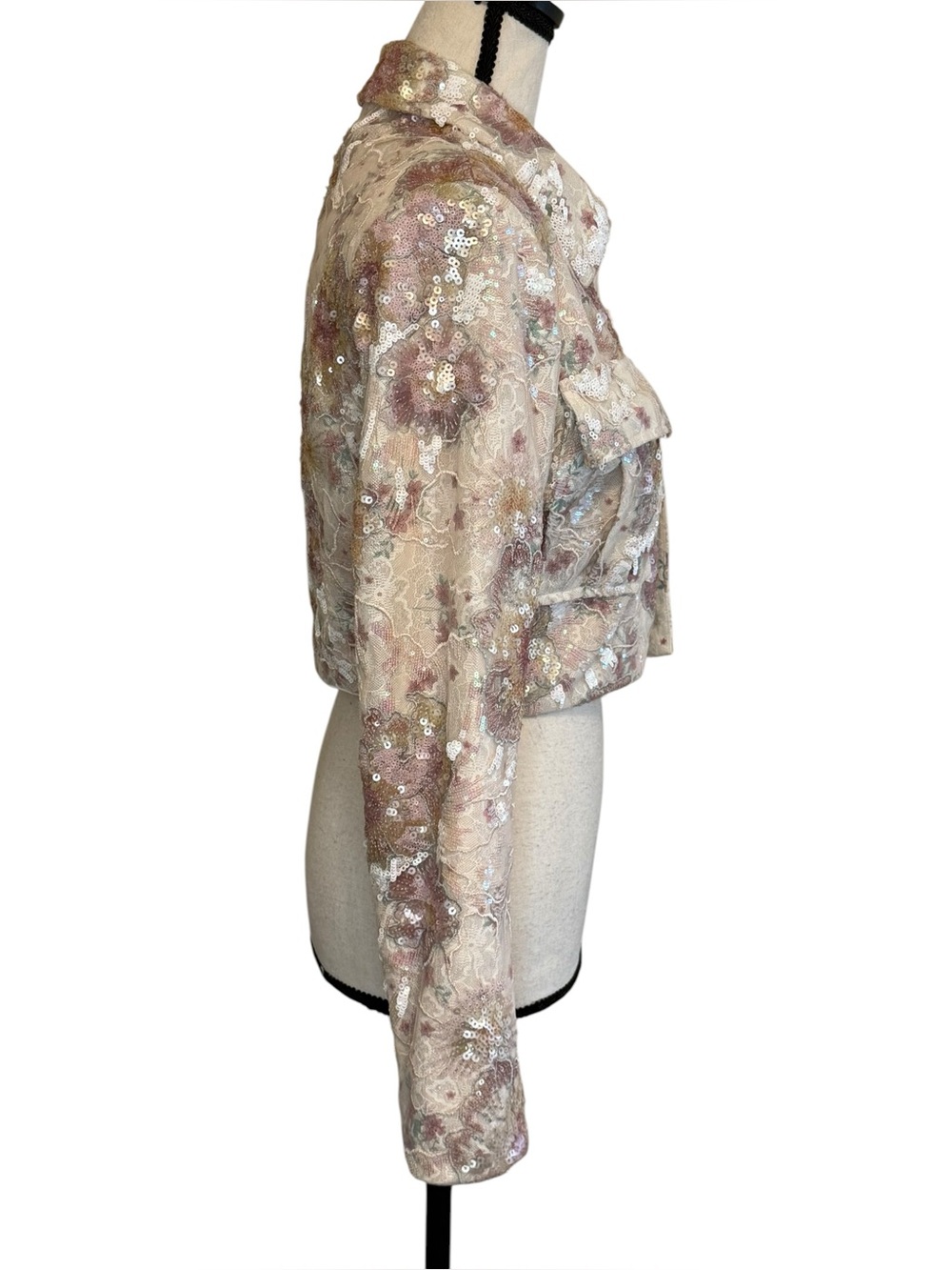 AKIRA Sequined Cropped Jacket - Picture 6 of 6